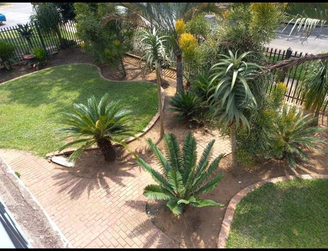 4 BEDROOM HOUSE FOR SALE IN PRETORIA GARDENS